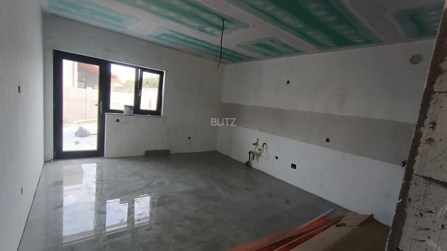 Casa 145mp utili, 450mp teren, 2 fronturi stradale, Balta Verde