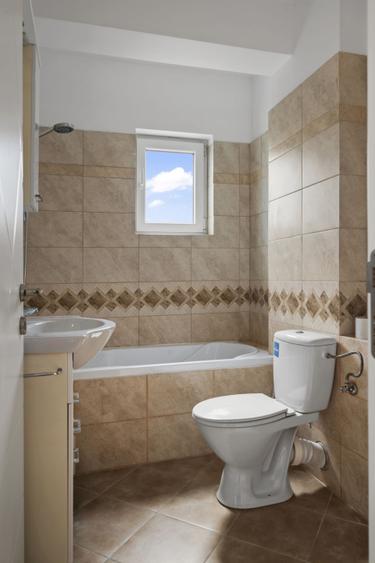 Otopeni, Central, Apartament 3 camere, 78,88mp, loc parcare, renovat, centrală