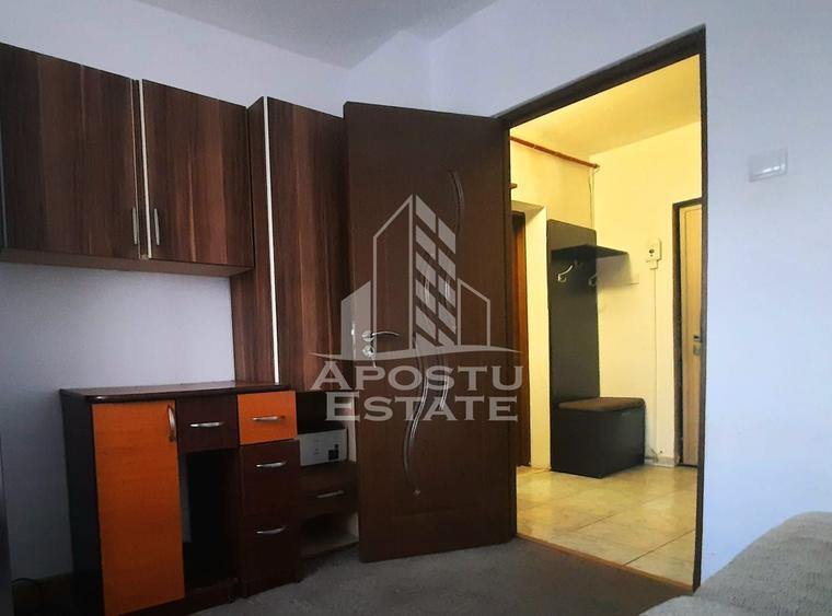 Apartament de inchiriat 2 camere 300 euro zona Miorita