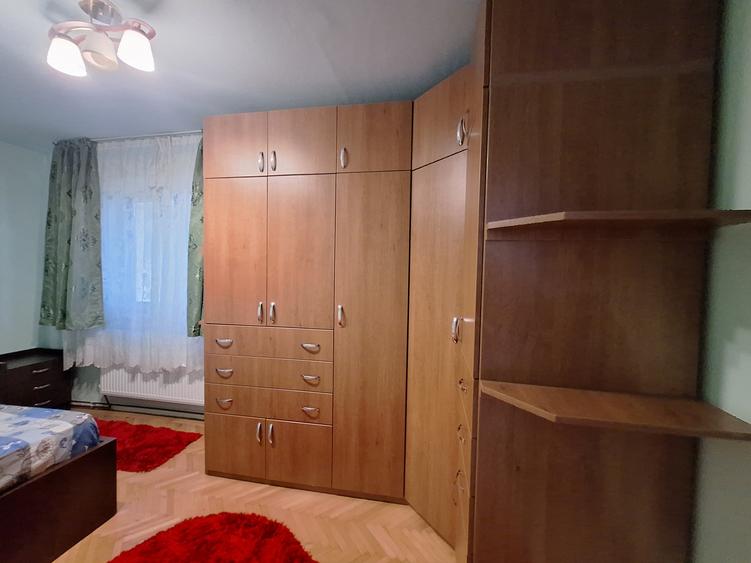 Renovat, mobilat si utilat! Apartament 2 camere-etaj 2-Sagului