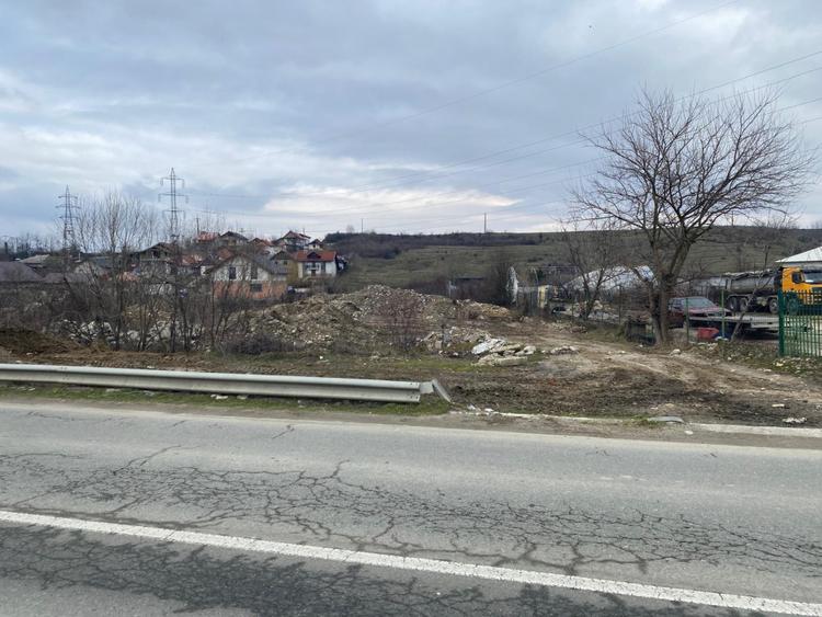 Vânzare teren