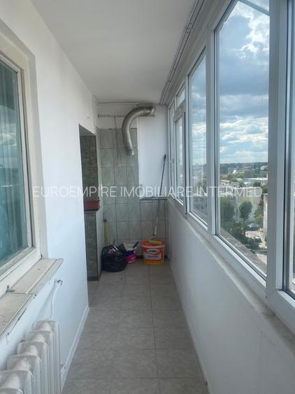 Apartament 2 camere decomandate zona KM 4-5 - 4