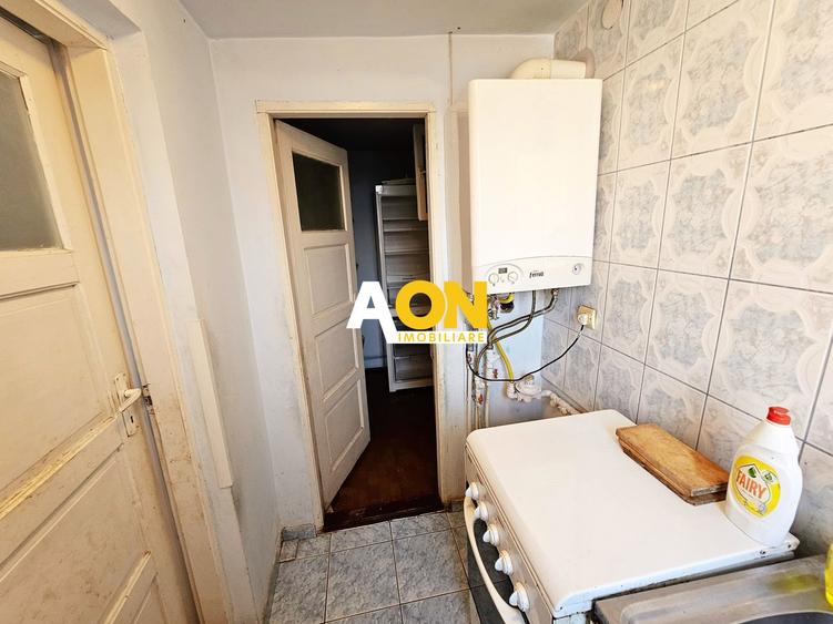 Casa cu 2 corpuri de cladire, 744 mp teren, toate utilitatile, Micesti