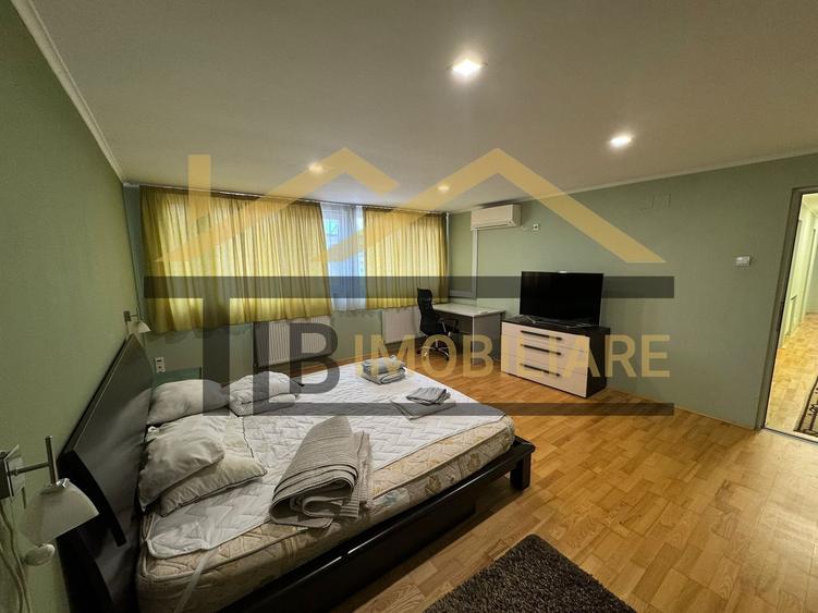 Apartament cu 3 camere, 140 mp, Zona Piata Trandafirilor