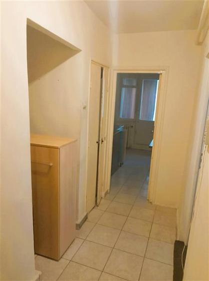 Apartament 2 camere, parter inalt. Zona Grivitei