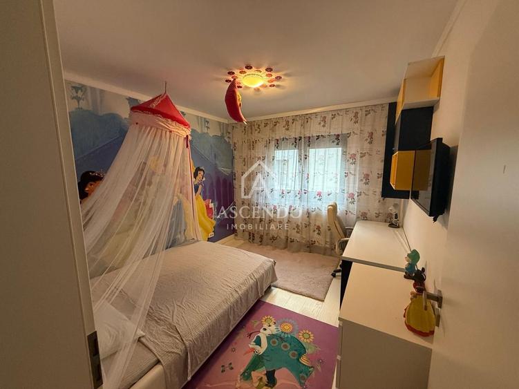 Casă modernă 4 dormitoare,mobilată cu 3 locuri de parcare – Chiajna