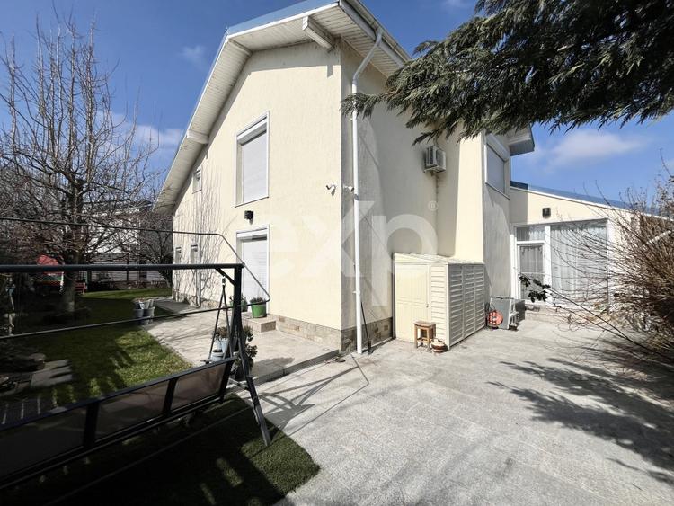 De vanzare vila individuala 7 camere mobilata si utilata complex Corbeanca