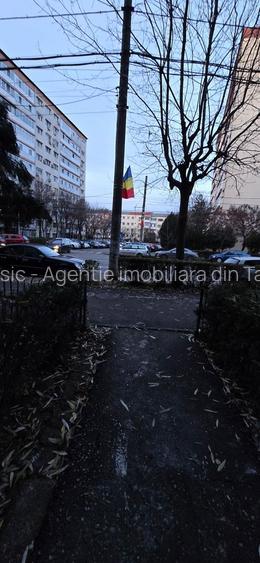 Târgoviște,  micro 6 Bdul Tudor Vladimirescu vsnzare spatiu comercial - 8