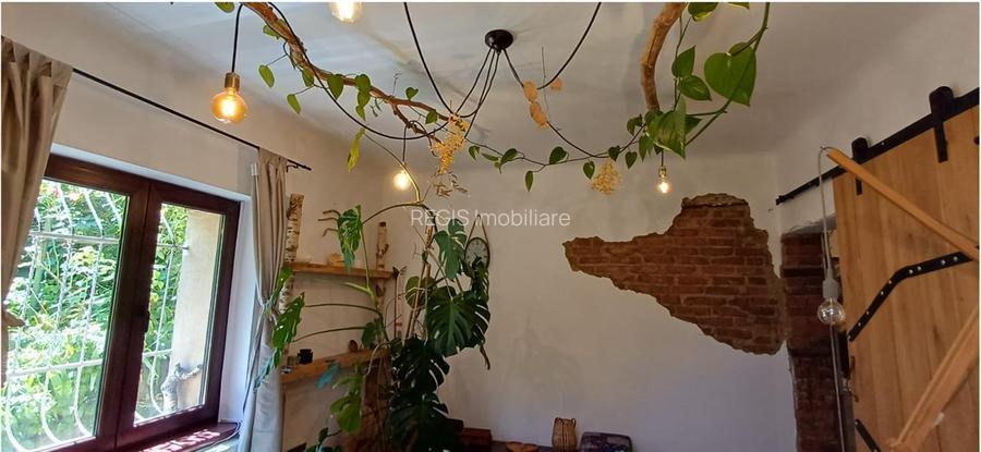 Apartament cochet,2 camere, ,cu gradina,la casa Ultracentral,Dealul Cetatii