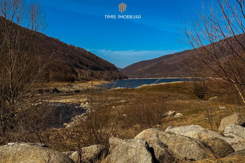 Central - 4 terenuri cu deschidere directa la padure – Poiana Mărului