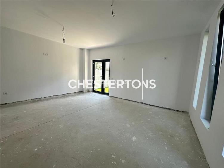 Vila moderna, 4 camere + curte ,zona linistita, oportunitate unica - 22