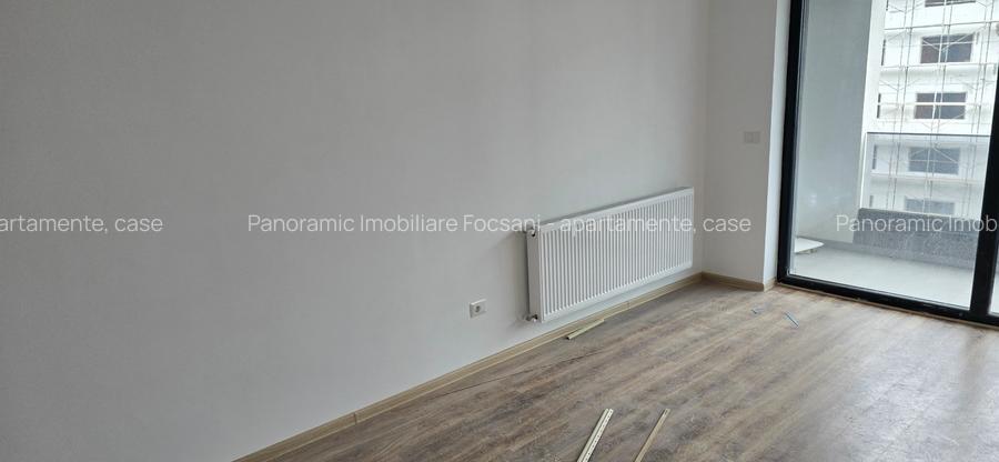 2 camere de vanzare  Focsani, central, bloc nou - 7