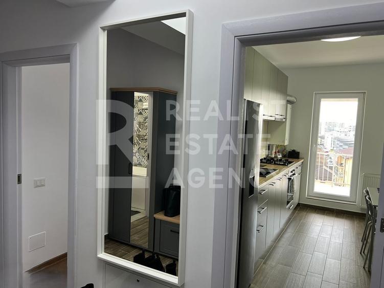 Vânzare, apartament 2 camere, zona Titan