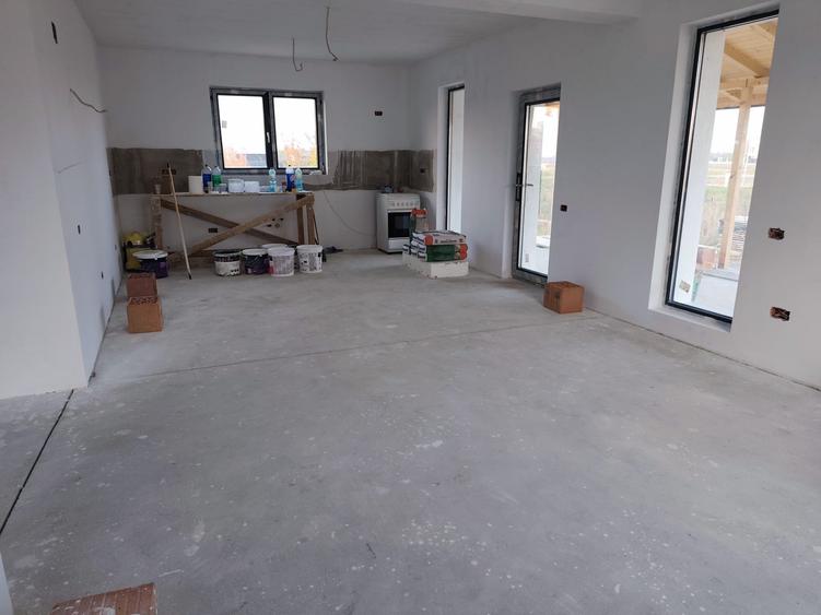 FARA COMISIOANE casa cu 4 camere 2 bai PARTER + pod placa camera teh beci terasa