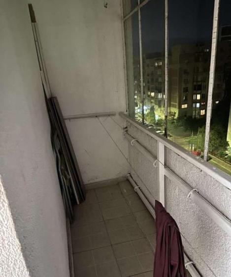 Calea Calarasilor, garsoniera, 7 min metrou Muncii, 42 mp, AC, bloc anvelopat