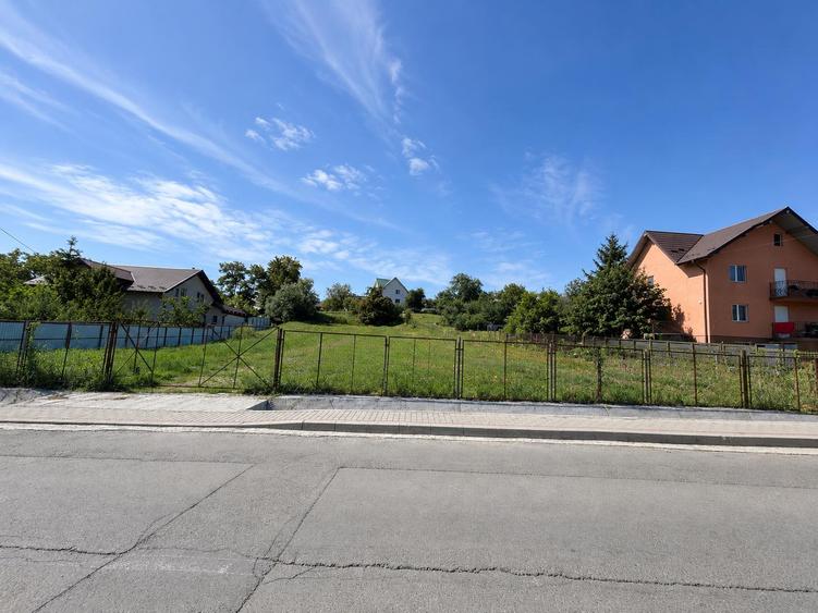 Teren intravilan Horpaz – Miroslava, Iași 1399 mp 23 m deschidere la asfalt PUZ aprobat