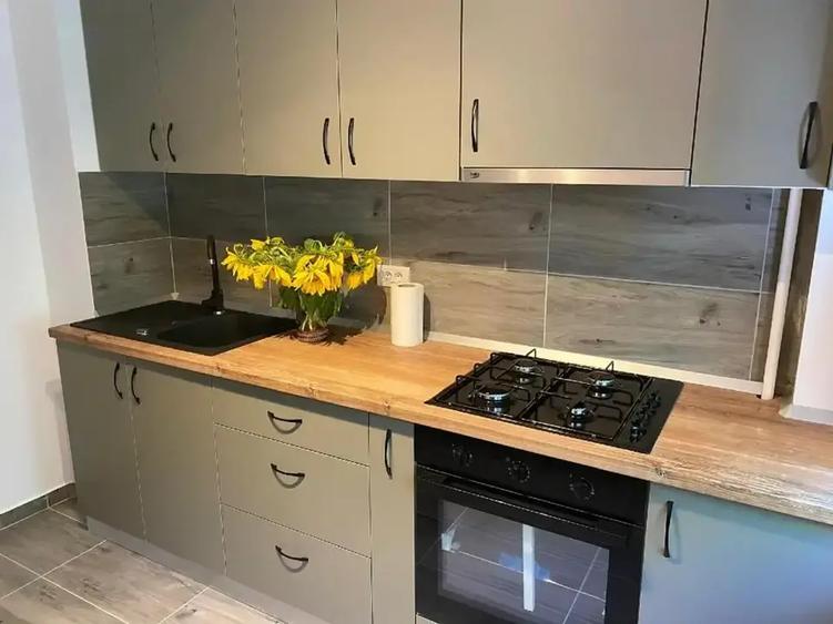 PANDURI, IONITA CEGAN, RENOVAT, ETAJ 2/8, BLOC 1988