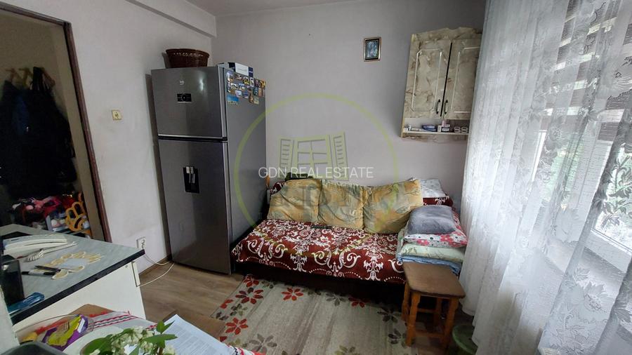 Apartament 3 camere, semidecomandat, Valea Rosie, zona Piata - 3