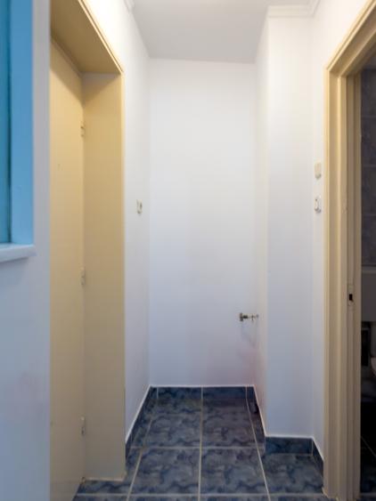 Tomis II – 2 camere, etaj 2/4, zonă centrală cu spații verzi, curat | tur360