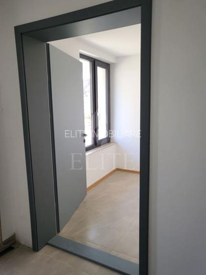 Apartament 3 camere în zona SEMICENTRAL