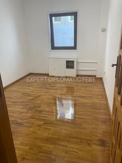 Eroii Revolutiei - Tineretului - VILA - 5 camere - pret 1500 euro - 6