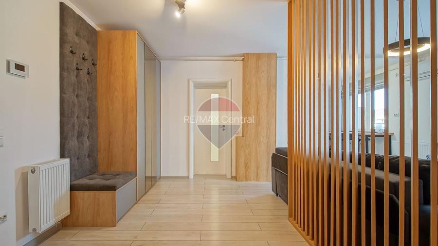 Apartament 2 camere de vânzare | Parcare și boxă | Zona Tractorul