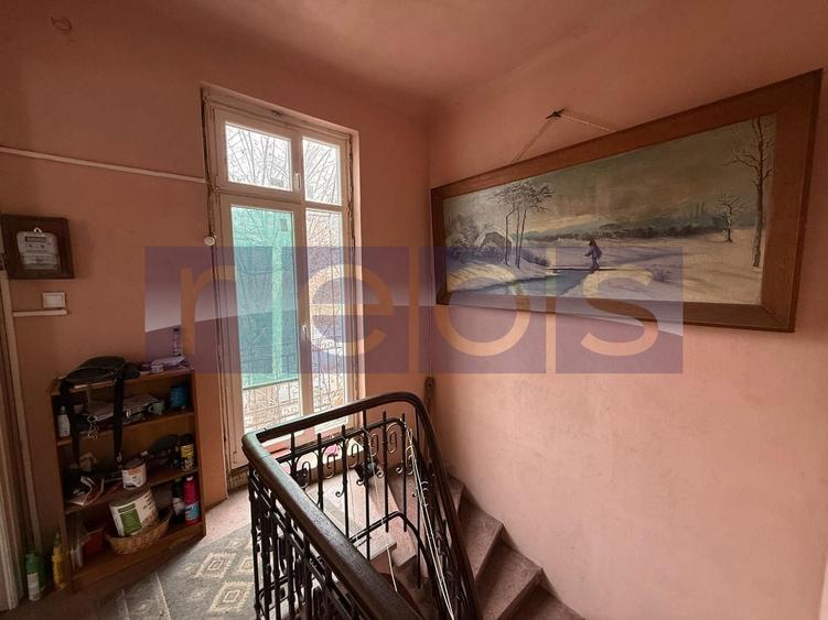 VANZARE VILA FORMATA DIN 3 APARTAMENTE | ZONA MALL VITA |