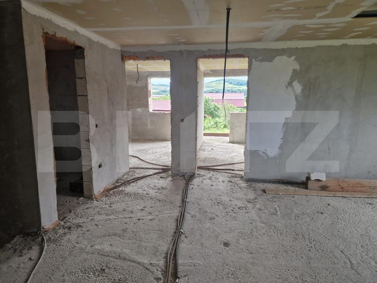 Casă semifinisată de vânzare în Gherla – P+1, 200 mp