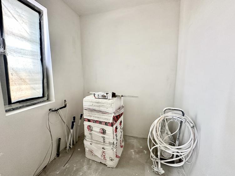 Duplex despartit prin camera tehnica | 4 camere | 115 mp utili | Drumul Boilor