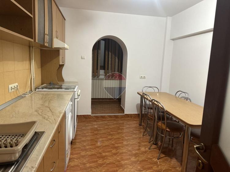 Apartament cu 3 camere de închiriat Privighetoriii