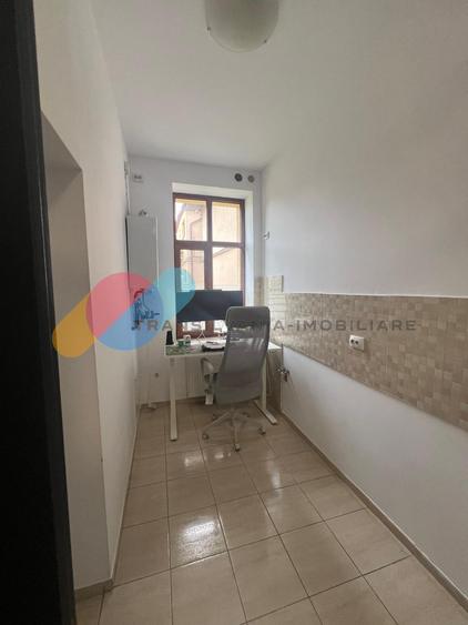 Spatiu birou 35mp cu parcare in curte