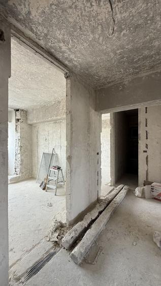 APARTAMENT SPATIOS CU VEDERE PE 2 PARTI