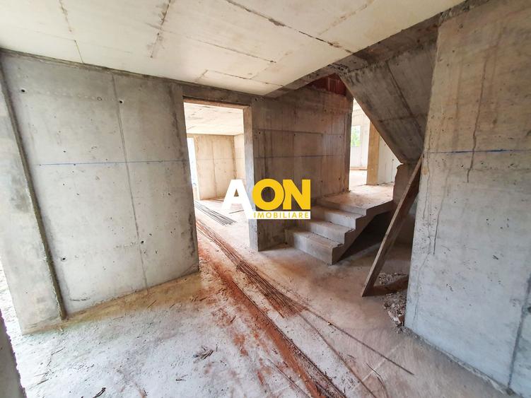 Casa la rosu, D+P+1E, 1433 mp teren, Valea Popii