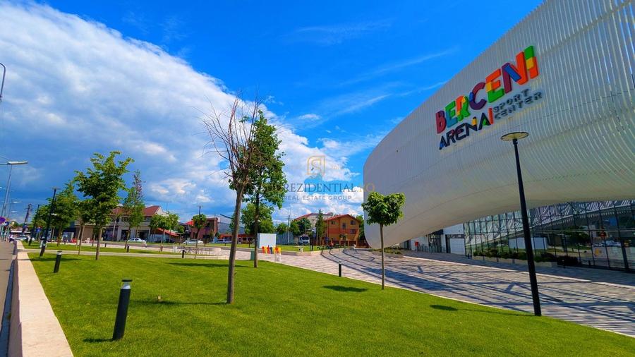 Spațiu comercial STRADAL, 145,9 mp, Vitrină 16 m, 5 parcări, Sector 4