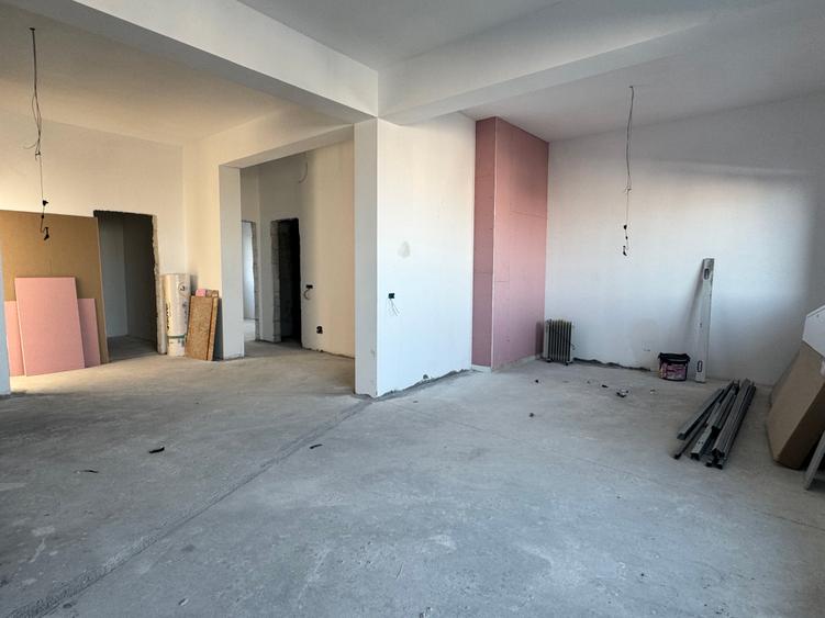 4 Camere | 130 mp + 70mp Terasa | Mihai Bravu