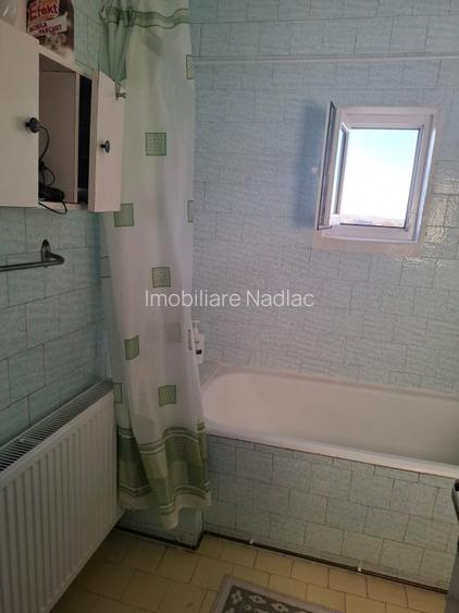 Apartament 3 camere etaj 4 cu garaj in Nadlac - 11