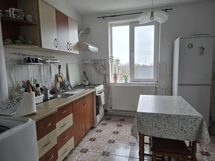 LOC. RACACIUNI, APARTAMENT 3 CAMERE