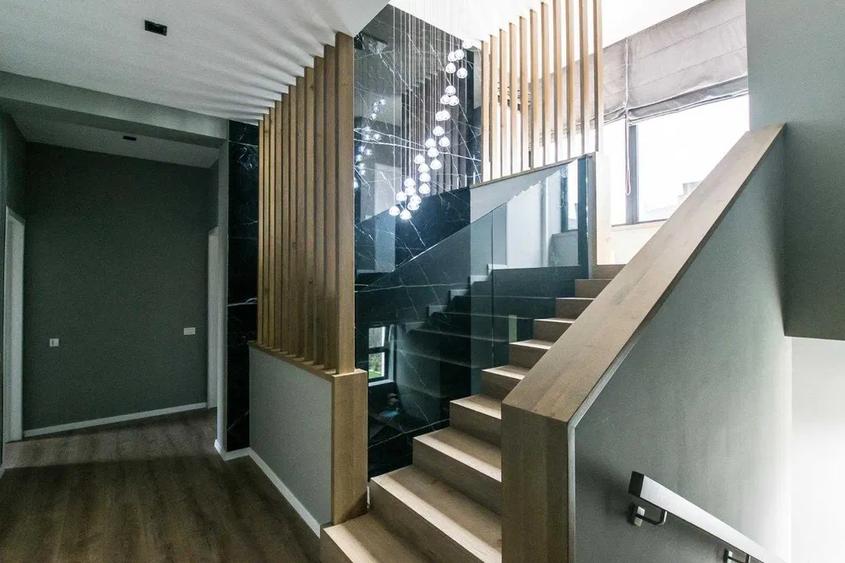 Casa individuala, 302 mp utili, teren 1000 mp, zona Calea Turzii