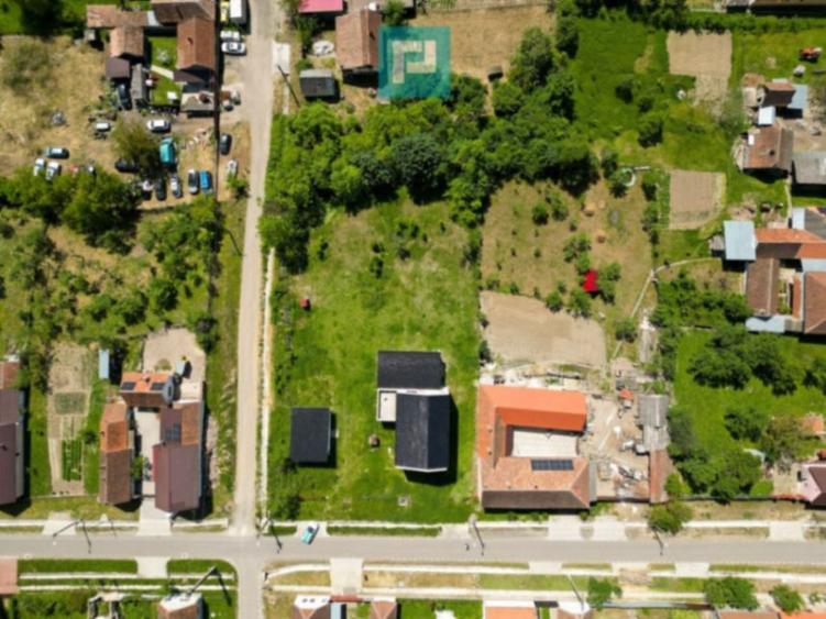 Casă la roșu din BCA de vânzare în Județul Arad