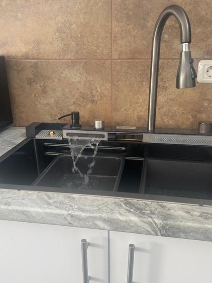 Apartament in zona Family Mall Miroslava, 100 ml fata de statia de autobuz