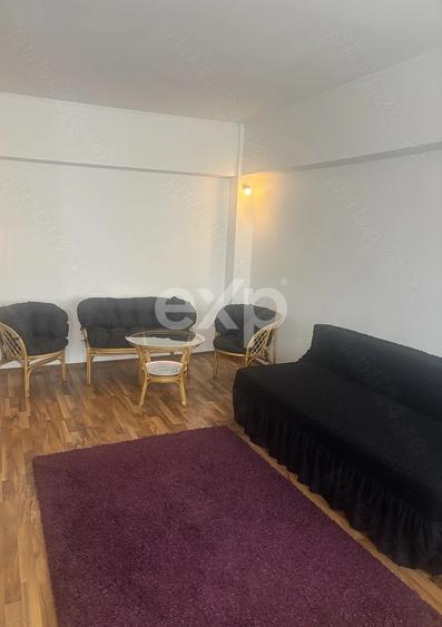 De vânzare apartament 2 camere , et 6/8– Zona Trocadero, Constanța