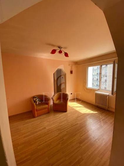 Apartament 3 camere în zona MC DONALDS
