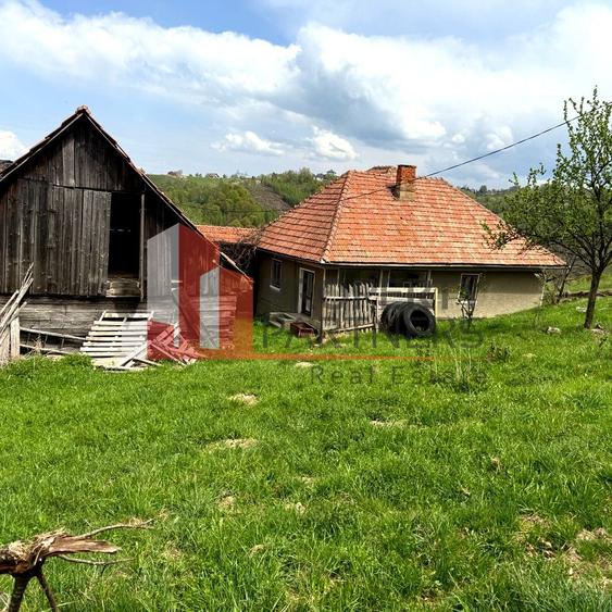 Casă tradițională sat Poarta, comuna Bran teren 1000 mp