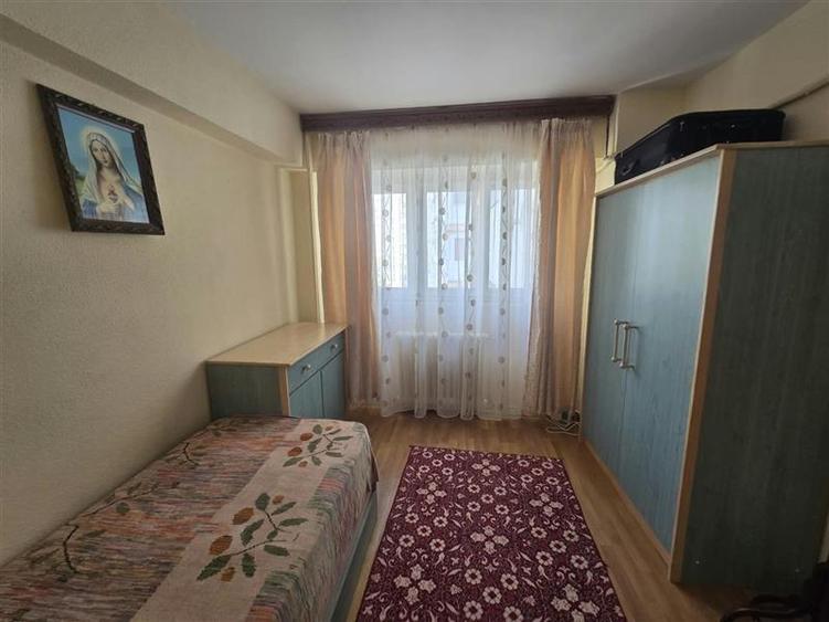 AP.4 CAM DECOM 2 BAI COLENTINA PARC PLUMBUITA