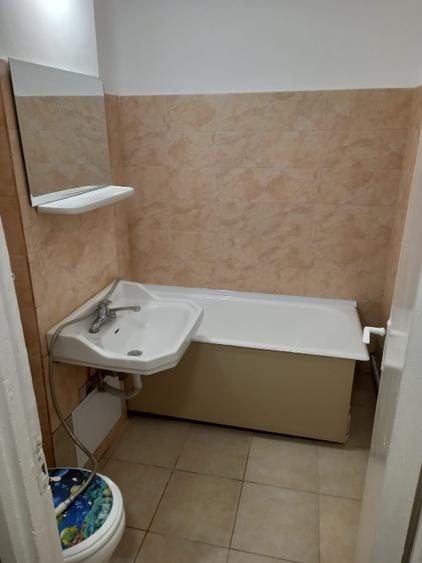 Particular închiriez garsonieră