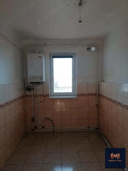 Apartament 2 camere, Central, etaj 6, cu balcon și parcare