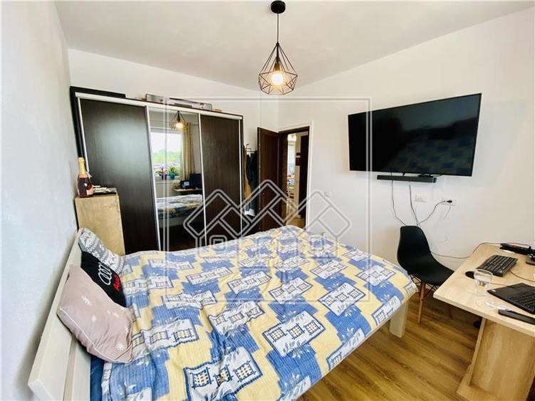 Ap. cu 3 camere cu gradina, situat in zona Calea Surii Mici
