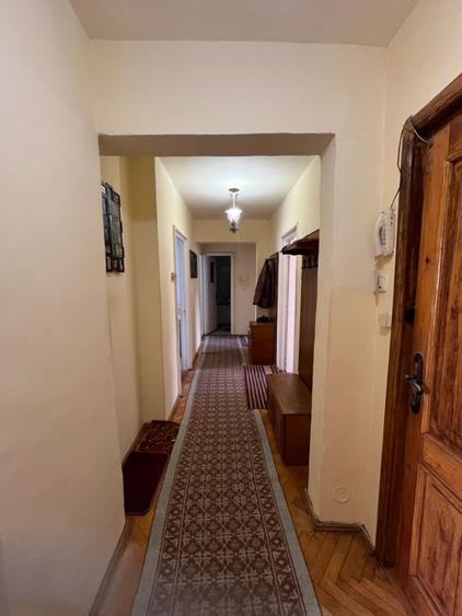 Apartament 4 camere 2 bai Central