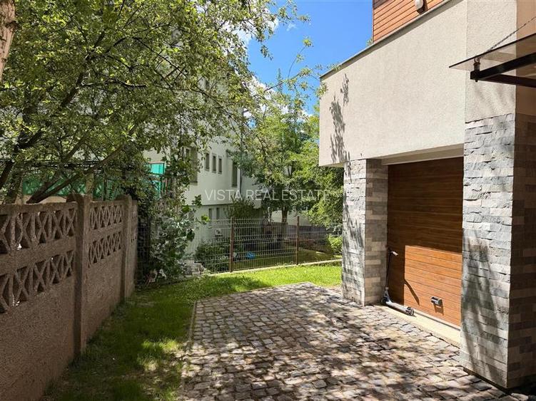 Casa tip duplex, zona Centru - 24