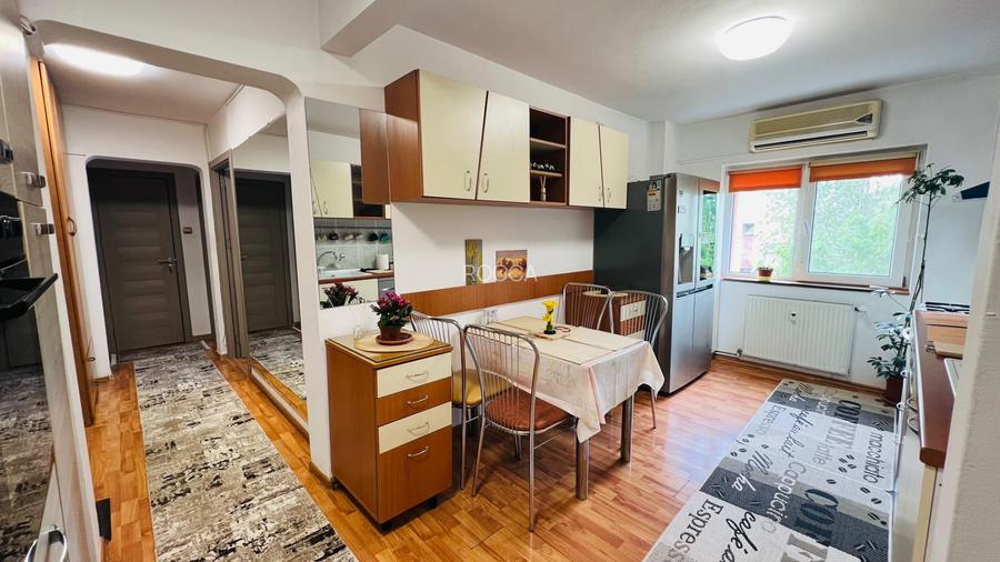 Apartament de 4 camere, 81 mp, 2 bai, balcon, Calea Moșilor - 10